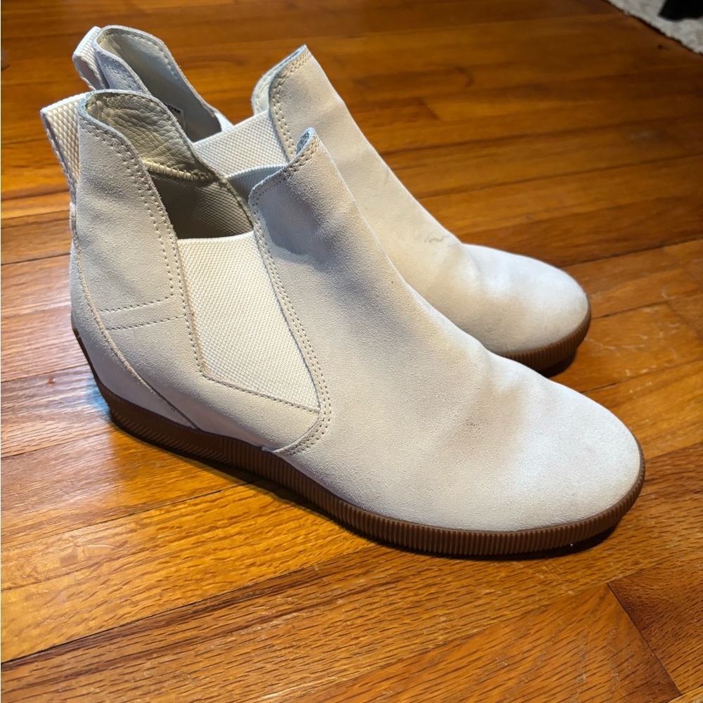 SOREL Women's Out 'N About Slip-On Wedge Boots Size 9.5